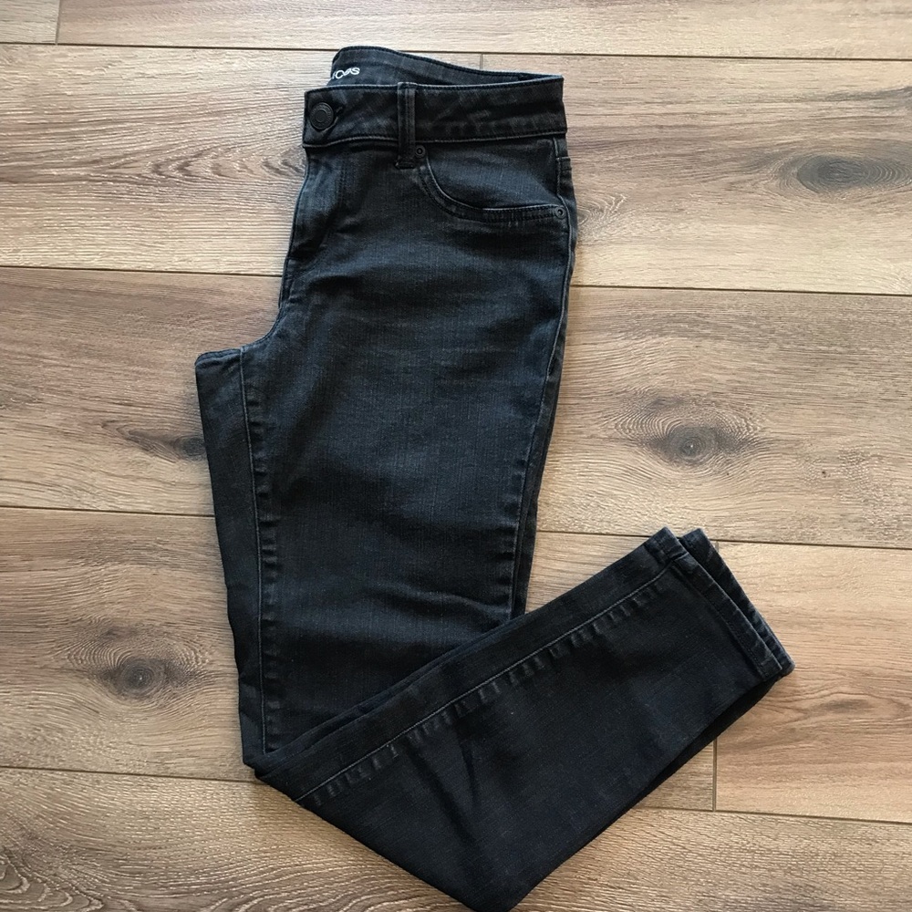 Black midrise jegging